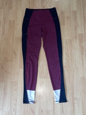 The North Face Full Length Burgundy & Black Color-block Active Leggings Size Sma